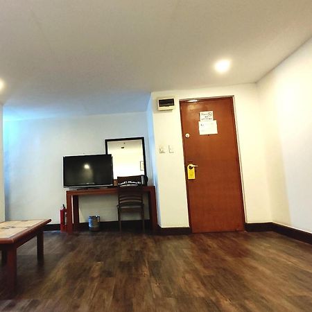 סבו Rajah Park Hotel By Hiverooms מראה חיצוני תמונה