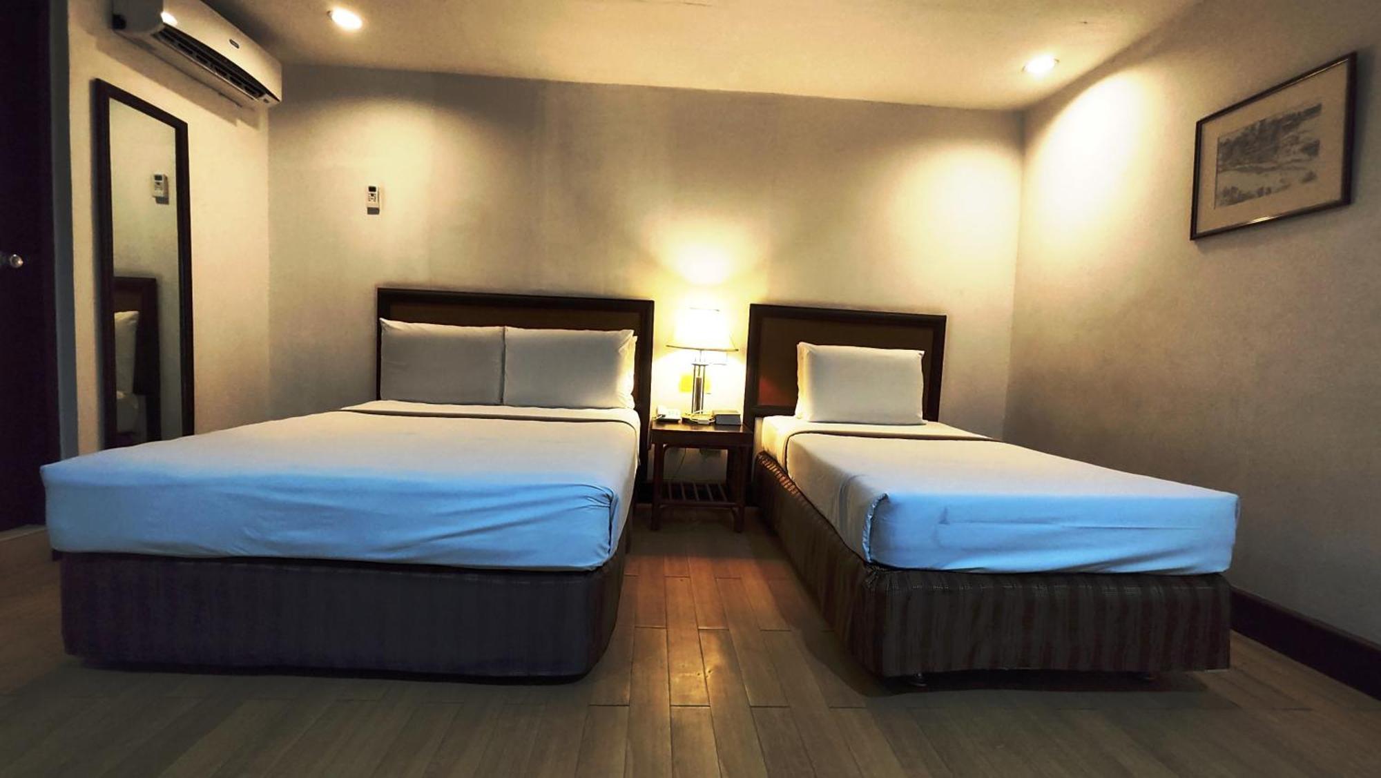 סבו Rajah Park Hotel By Hiverooms מראה חיצוני תמונה
