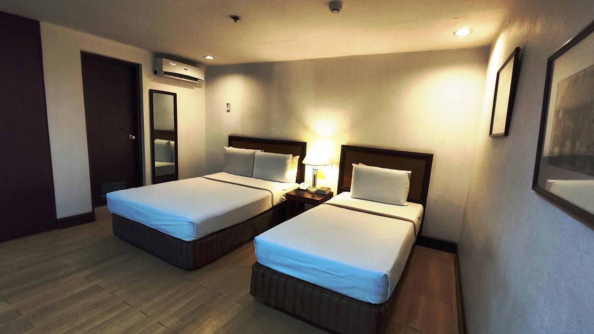 סבו Rajah Park Hotel By Hiverooms מראה חיצוני תמונה