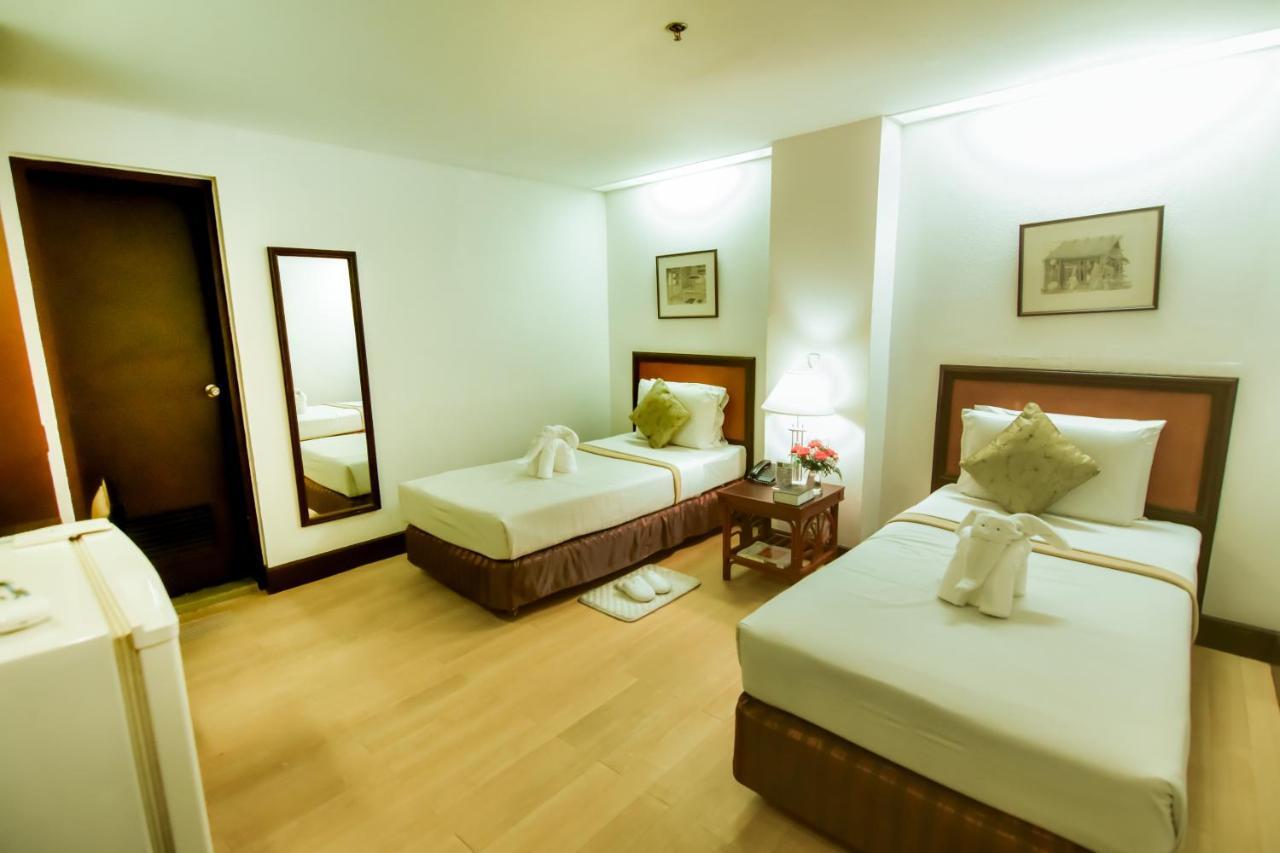 סבו Rajah Park Hotel By Hiverooms מראה חיצוני תמונה